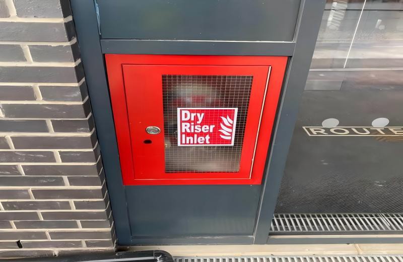 Dry-Riser-inlet-cabinet-in-entrance1 Dry-Riser-inlet-cabinet-in-entrance1